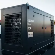 Аренда Дизельный генератор 440 кВт DCA на пляжных клубах Хосты — ART SPACE