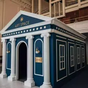 Аренда Фотозона дом Деда Мороза в Зале органной и камерной музыки — ART SPACE