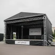 Аренда Сцены Layher с крышей 10х8 м в отеле «Звездный» — ART SPACE