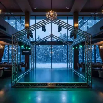 Аренда Сцена двускатная 4х3 м металлик в ресторане «Sanremo» — ART SPACE