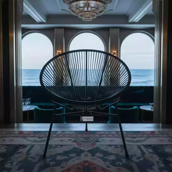 Аренда Кресло Acapulco черное в пляжном клубе Del Mar — ART SPACE