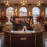 Аренда Бармен шоу парное для свадьбы в Radisson Hotel Rosa Khutor — ART SPACE