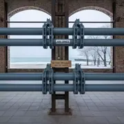 Аренда Клипсы двойные для труб на пляже «Мандарин» — ART SPACE