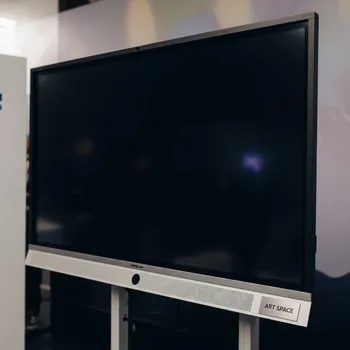 Аренда интерактивного комплекса Geckotouch Interactive 65R на вилле «Анна» — ART SPACE
