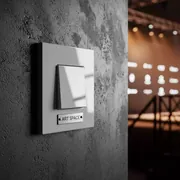 Аренда Выключатель одноклавишный Schneider Глосс в Гранд Отель Поляна — ART SPACE