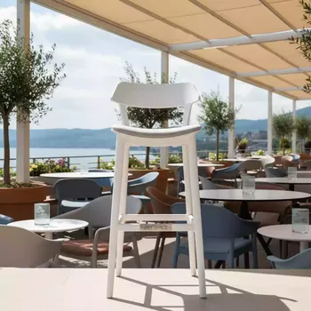 Аренда Барный стул белый Barny в ресторане «La Terrazza» — ART SPACE