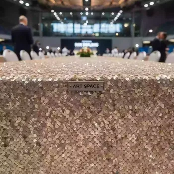 Аренда Скатерть пайетка бежево золотая в VK Stadium Sirius — ART SPACE
