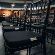 Аренда Подушка на стул Chiavari черная в ледовом дворце «Большой» — ART SPACE