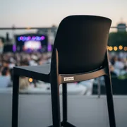 Аренда Барный стул черный со спинкой в ресторане «Brunello» — ART SPACE