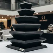 Аренда Подставка фуршетная Пирамида Black Zeiher L 12 уровней в Omega Sirius — ART SPACE