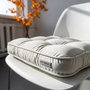 Аренда Подушка мягкая бархатная для стула белая в Gamma Sirius — ART SPACE