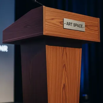 Аренда Трибуна для спикера коричневая в отеле Radisson Lazurnaya — ART SPACE