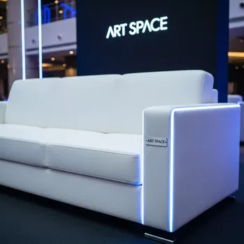 Аренда Диван трехместный белый эко кожа в отеле Radisson Lazurnaya — ART SPACE