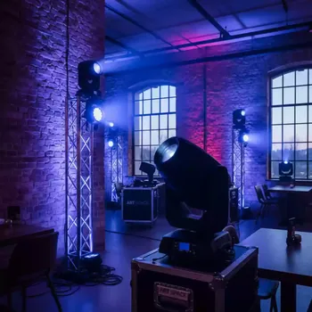 Аренда Прожектор PAR LED 64 в ресторане «Brunello» — ART SPACE