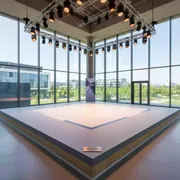 Аренда Подиум для показов 12х10 м в Gamma Sirius — ART SPACE