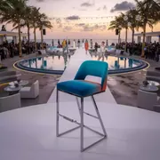 Аренда Стул барный Icon BD с обивкой в пляжном клубе Del Mar — ART SPACE