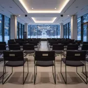 Аренда Стул Iso черный в Sport Inn Hotel & Wellness — ART SPACE