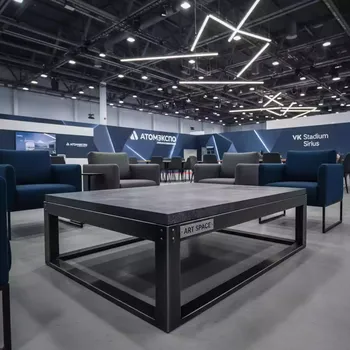 Аренда Стол журнальный ANTIQUE в VK Stadium Sirius — ART SPACE