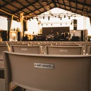 Аренда Кресло пластиковое Pacific бежевое в ресторане «Плакучая Ива» — ART SPACE