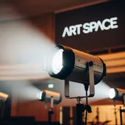 Аренда Прожектора светодиодного LED PAR QF в Зале органной и камерной музыки — ART SPACE
