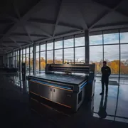 Аренда Принтер планшетный рулонный инженерный Han Bond HB 1512Pro с функцией резки в Cosmos Sochi Hotel — ART SPACE