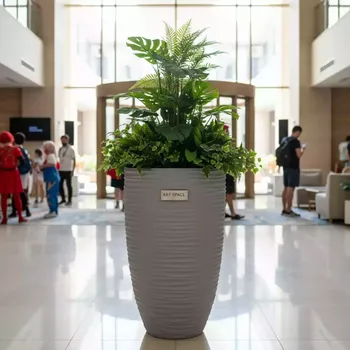 Аренда Кашпо для цветов Prosperplast Sand Slim 45 18 л серый в Courtyard by Marriott Sochi — ART SPACE