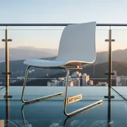 Аренда Стул пластиковый на полозьях Изо в Skypark Sochi — ART SPACE