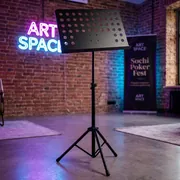 Аренда пюпитров для нот и картин в Сочи от ART SPACE