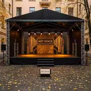 Аренда Сцены Layher с крышей 8х6 м в Boutique Hotel PORTUM 1905 — ART SPACE