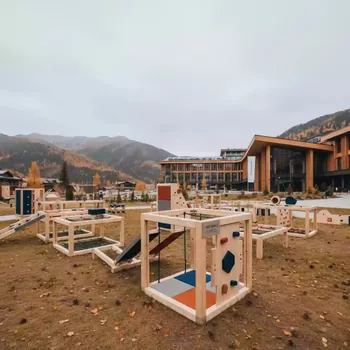 Аренда Игры вселенной ЦФТ Team Camp в Radisson Hotel Rosa Khutor — ART SPACE