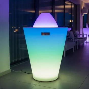 Аренда Кашпо конус светящееся LED Flow RGB XL в Novotel Resort — ART SPACE