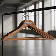 Аренда Плечики вешалки для одежды дерево в VK Stadium Sirius — ART SPACE