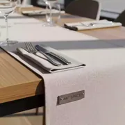 Аренда Дорожка и куверт из льна в отеле Radisson Lazurnaya — ART SPACE