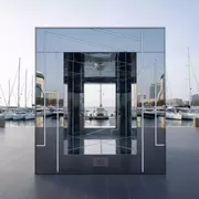 Аренда Лабиринт зеркальный SKY MAZE на парусной регате (Сочи) — ART SPACE