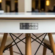 Аренда Стол круглый Eames DSW диаметр 100 см в Imeretinskiy Hotel — ART SPACE