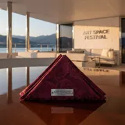 Аренда Салфетка бордовая жаккард 45х45 на VIP-яхте (Имеретинский порт) — ART SPACE