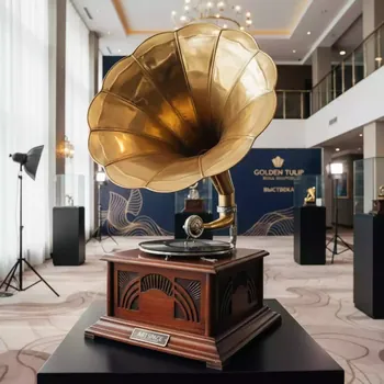 Аренда Граммофон антикварный HMV в Golden Tulip Rosa Khutor — ART SPACE