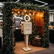 Аренда Фотозоны Новогодняя Ретро Хвоя на Имеретинской набережной — ART SPACE