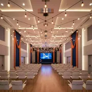 Аренда Гирлянда ретро со свисанием в Mövenpick Hotel — ART SPACE