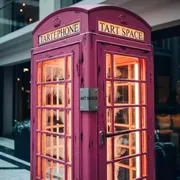 Аренда Фотозона "Розовая телефонная будка" в отеле Radisson Lazurnaya — ART SPACE