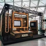 Аренда Оформление витрины Polaroid на арене «Фишт» — ART SPACE