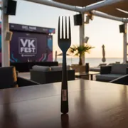 Аренда Вилка закусочная черная Sapporo L 180 мм в пляжном клубе Del Mar — ART SPACE