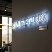 Аренда Вывеска для салона красоты Estel в ресторане «Магадан» — ART SPACE
