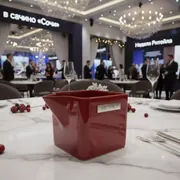 Аренда Соусник красный Corona 63х63 мм 90 мл в казино «Сочи» — ART SPACE