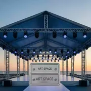 Аренда Сцена с двускатной крышей в пляжном комплексе VinoGrad — ART SPACE