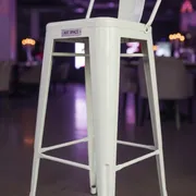 Аренда Стул барный Tolix белый глянцевый в ресторане «Паруса» — ART SPACE