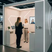 Аренда Фотозона AR Героиня в МФК «Горный» — ART SPACE