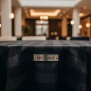 Аренда Скатерть круглая габардин черная 3300 мм в Boutique Hotel PORTUM 1905 — ART SPACE