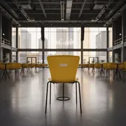 Аренда Стул пластиковый желтый Изо в ледовом дворце «Большой» — ART SPACE