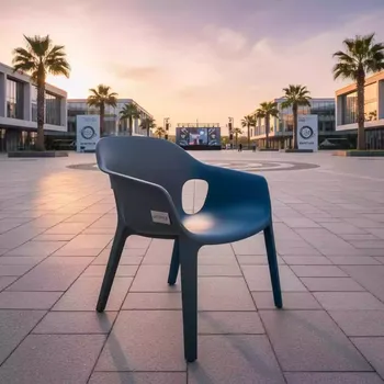 Аренда Лаунж кресло пластиковое Gianet Lounge на Медальной площади — ART SPACE